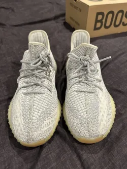 HK Adidas Yeezy Boost 350 V2  “Yeshaya” review Santa Cruz customer 02