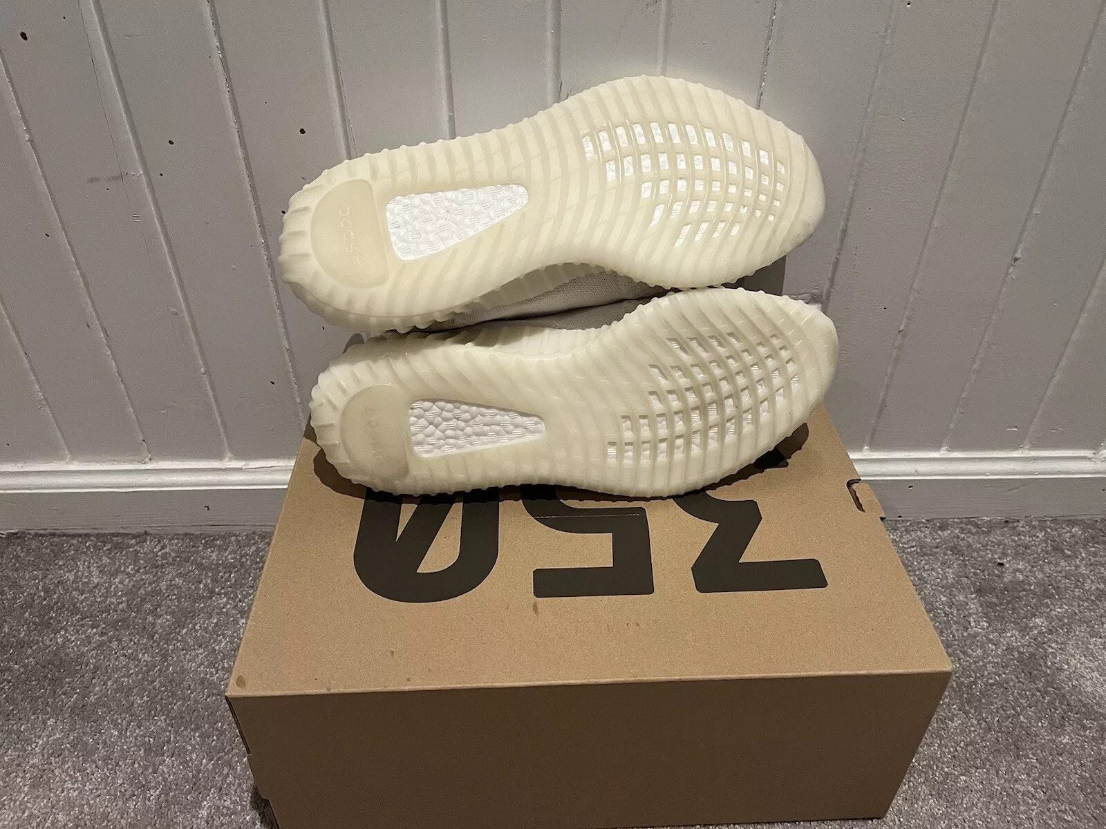 OQ Adidas Yeezy Boost 350 V2 Bone review Reyes 02