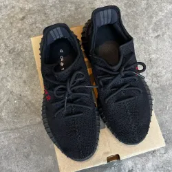 AH Adidas Yeezy Boost 350 V2 Black/Red Real Boost review Tamara Smith 01