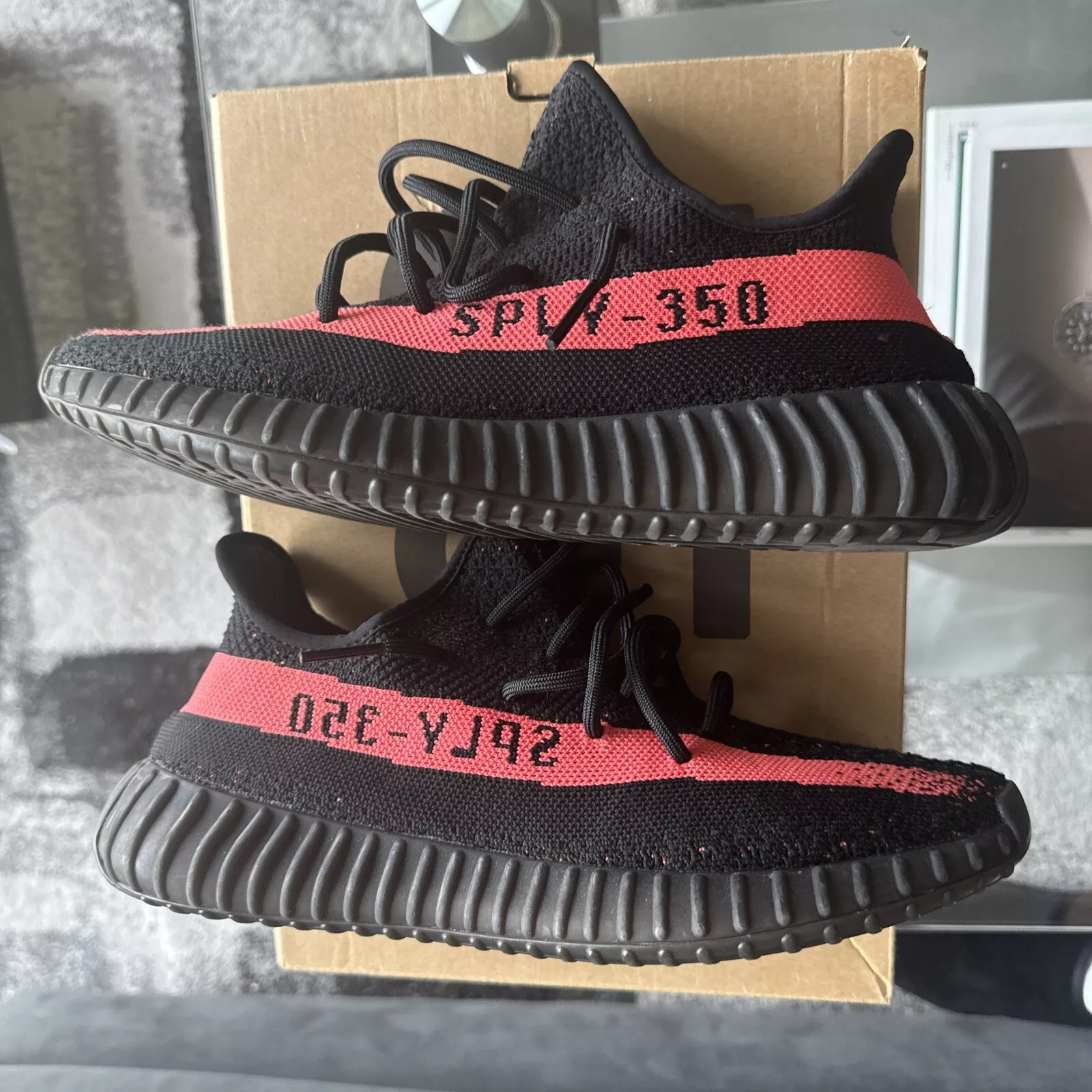 AH Adidas Yeezy Boost 350 V2 Core Black/Red Real Boost review BIGG ANT 02