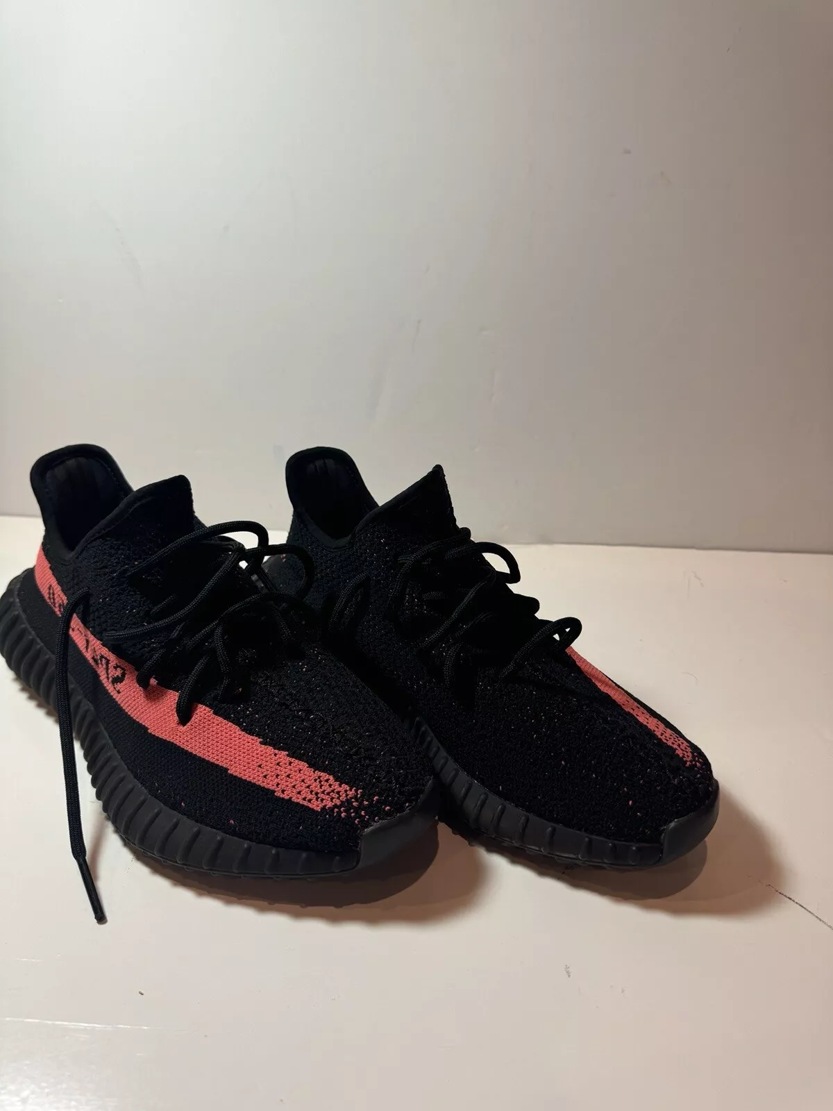 AH Adidas Yeezy Boost 350 V2 Core Black/Red Real Boost review Chris_dropin_Hertz 02