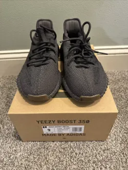 OG Adidas Yeezy Boost 350 V2 Cinder review Phillip Weichert 02