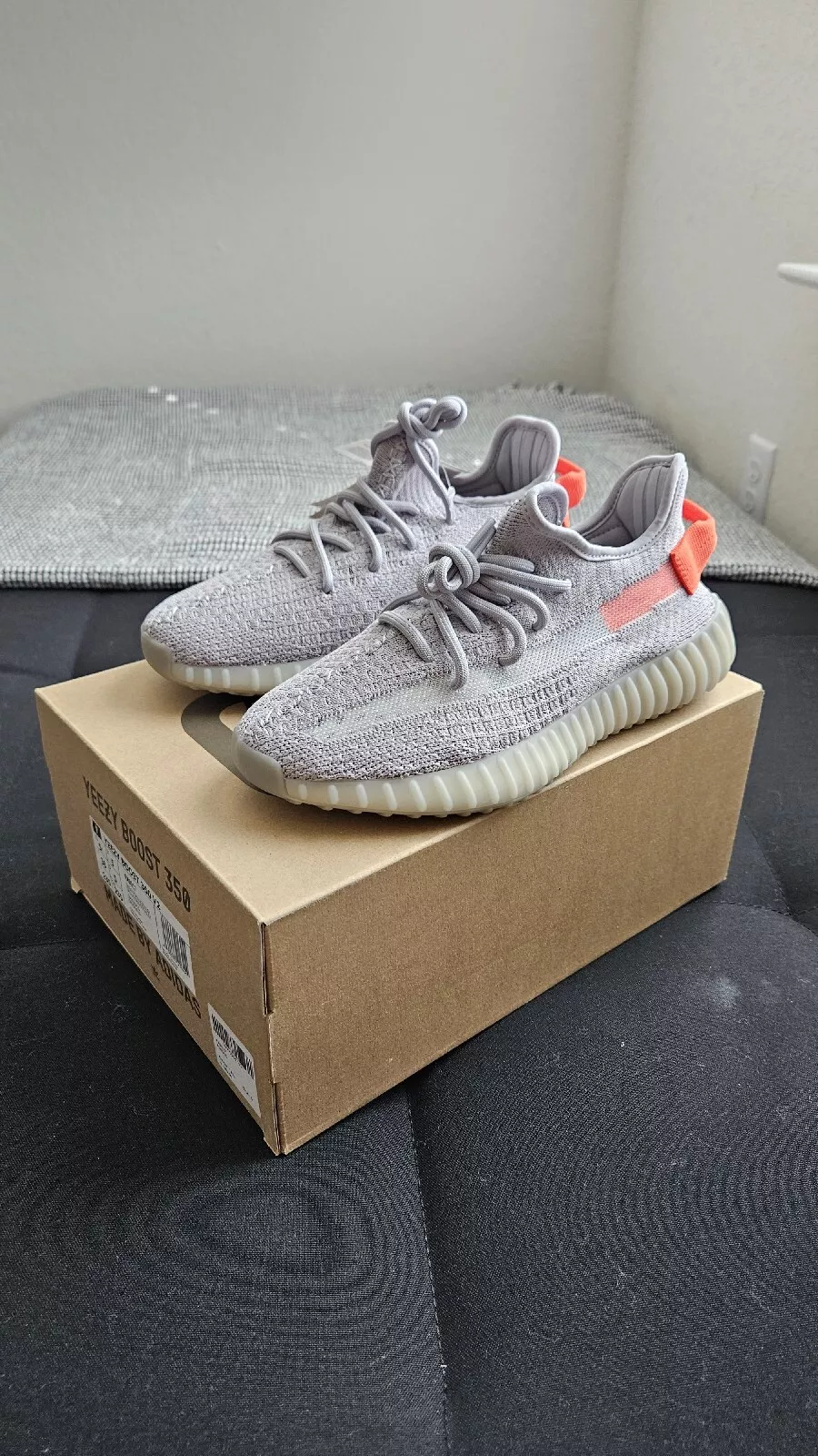 💗Adidas Yeezy Boost 350 V2 “Tail Light” review Shakira 03