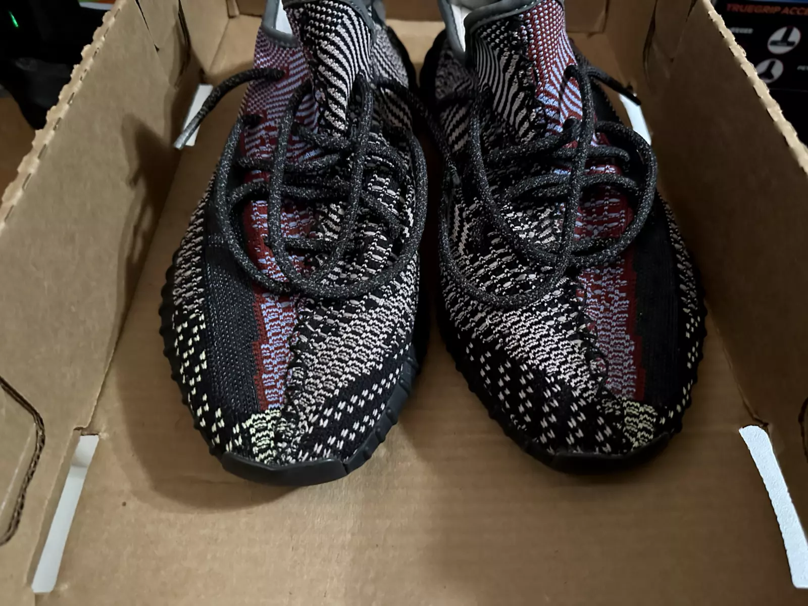 💗Adidas  Yeezy Boost 350 V2 “Yecheil”Basf Boost review Carelys Class 02