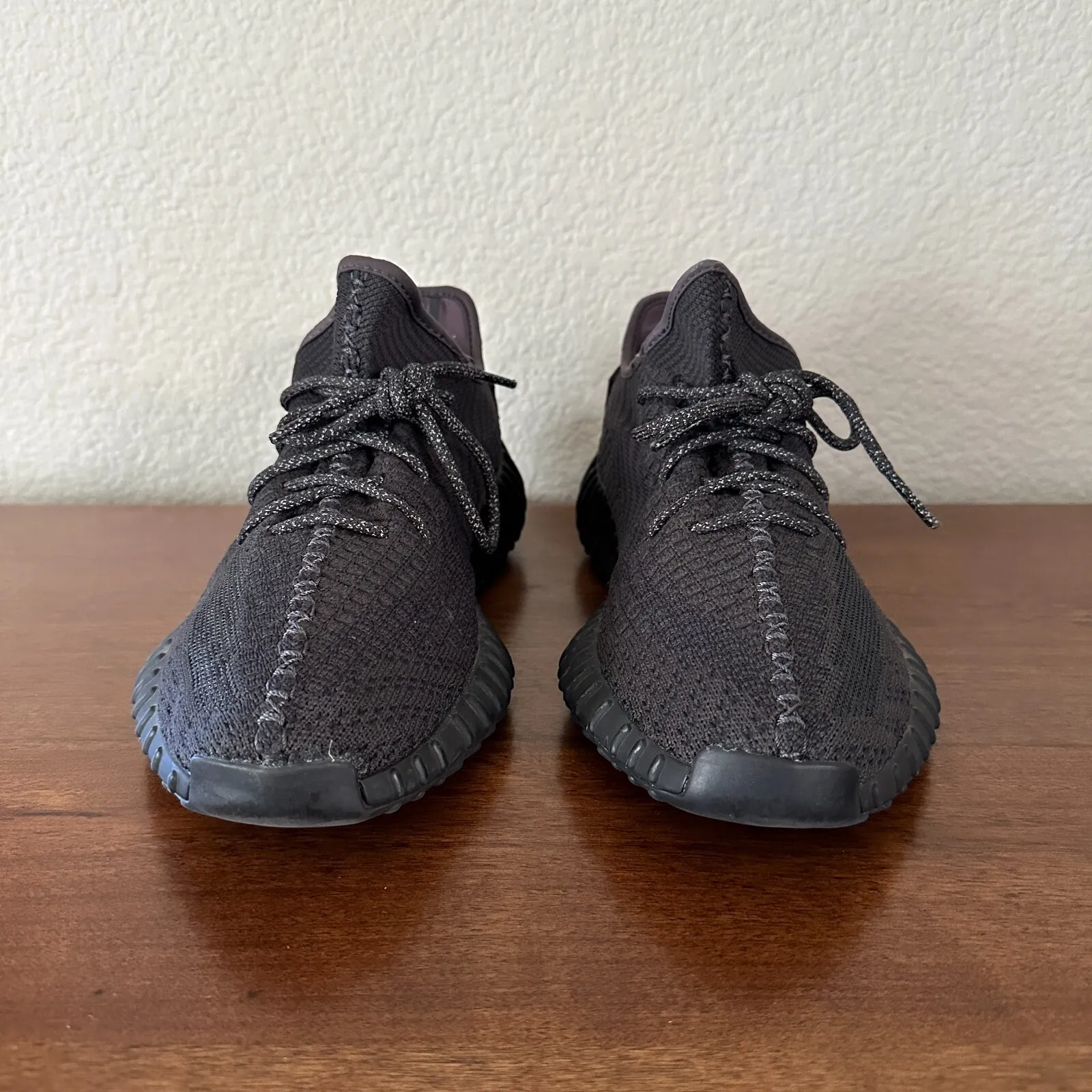 🔥🔥🔥Adidas Yeezy Boost 350 V2 Black  review Joseph mobo 01