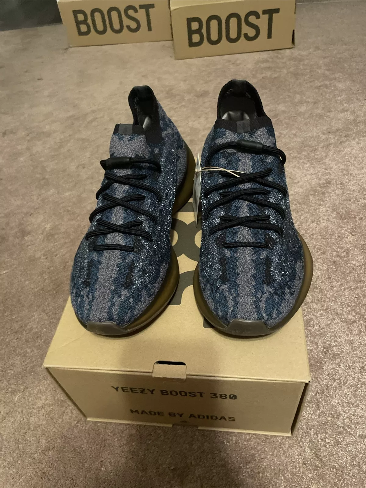 AH Adidas Yeezy Boost 380 Blue Copper review Joel Méndez 02