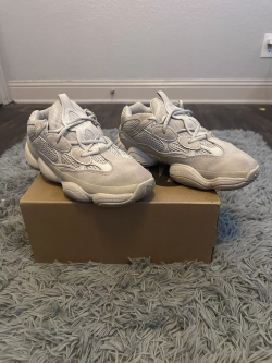 AH Yeezy 500 “Blush” review Michelle cote 02