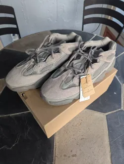 OG Adidas Yeezy 500 Ash Grey review Carlos 01