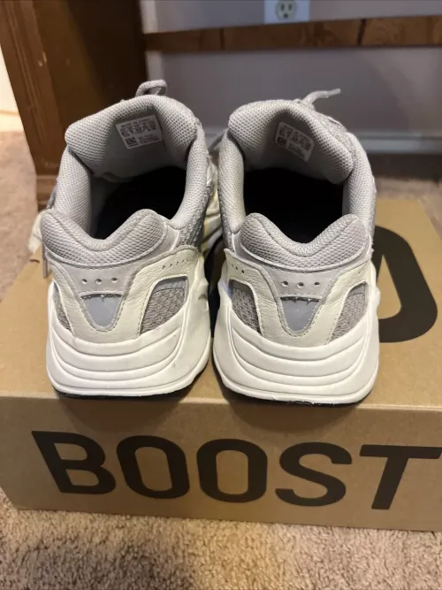 OG Yeezy Boost 700 V2 “Static” EF2829 review 