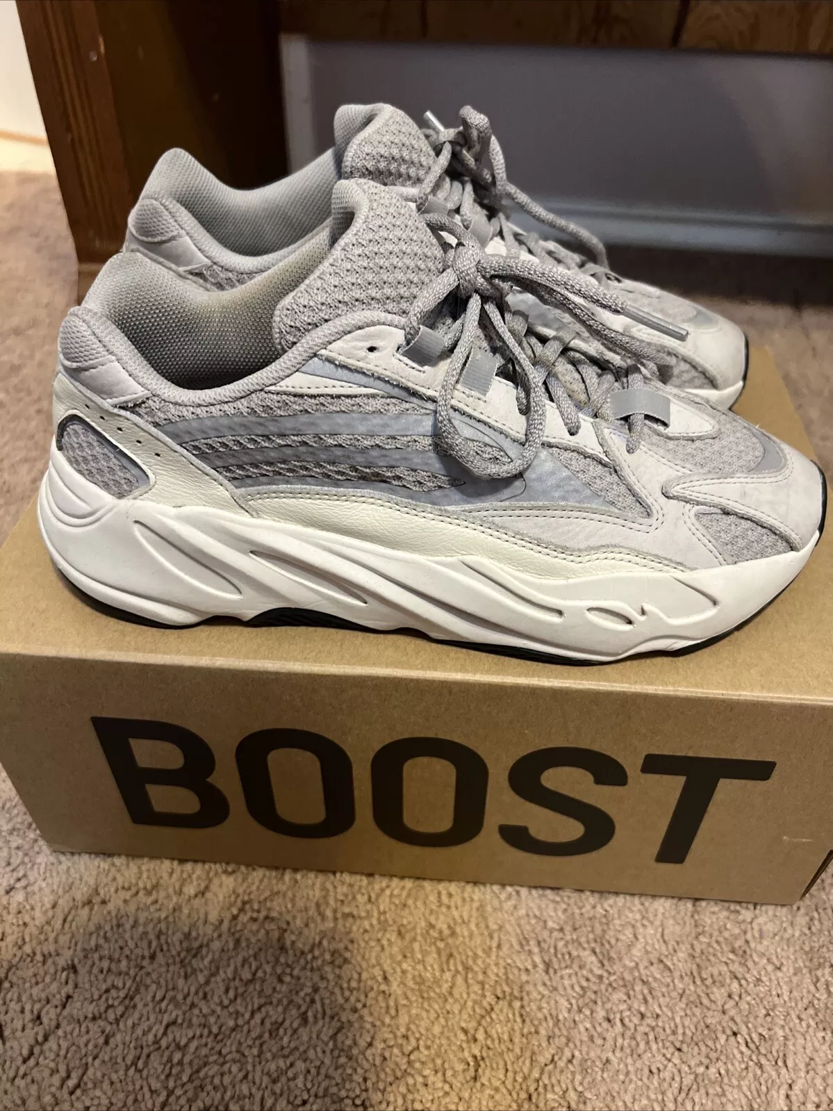 OG Yeezy Boost 700 V2 “Static” EF2829 review Odelmis 02