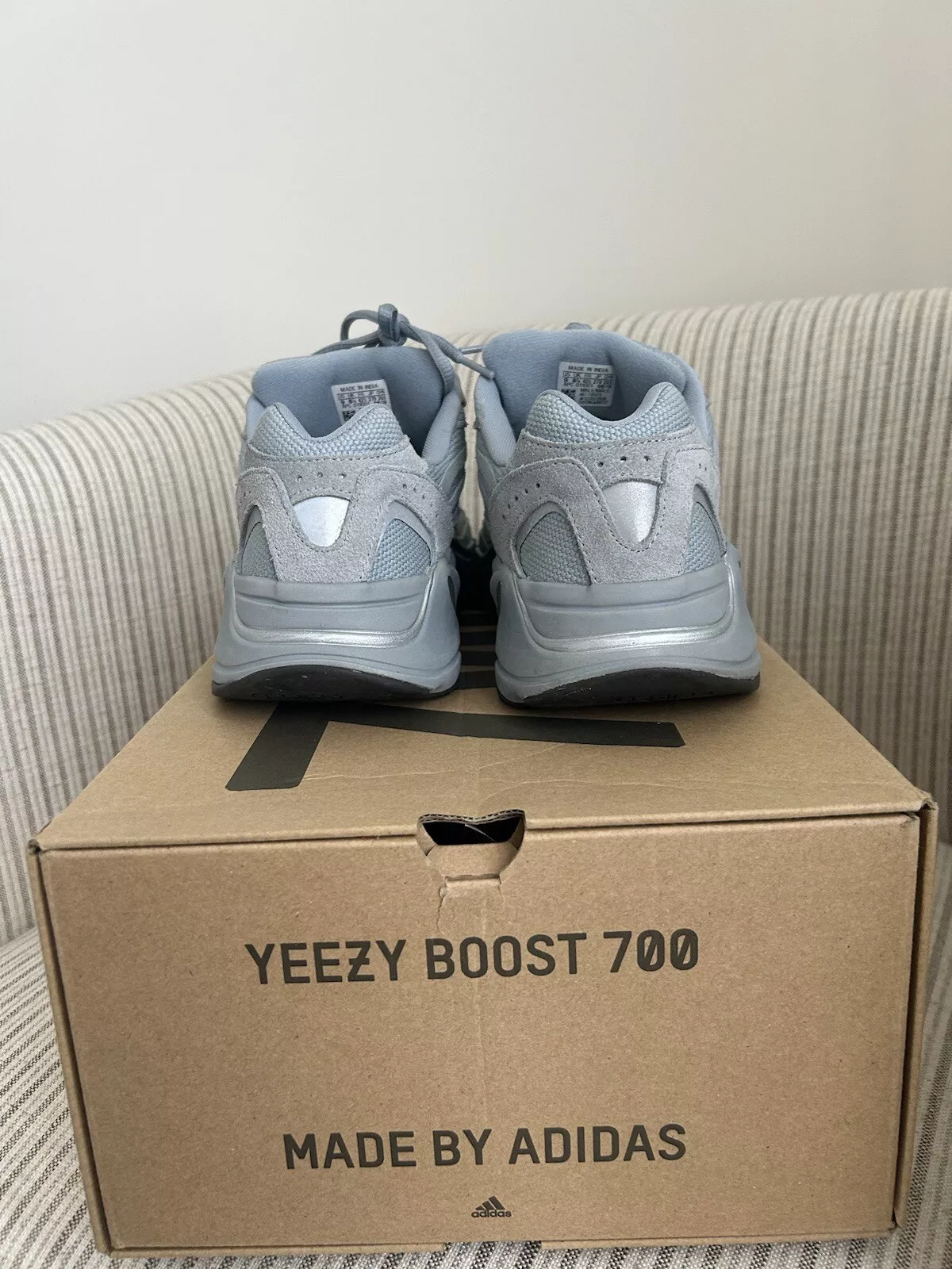 OG Adidas Yeezy Boost 700 V2 “Hospital Blue”Real Boost review Luis Amado 02