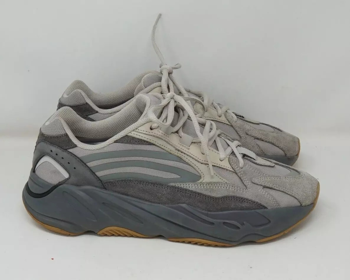 OG 700 Adidas Yeezy Boost 700 V2 “Tephra” review Alexandra Corena.
