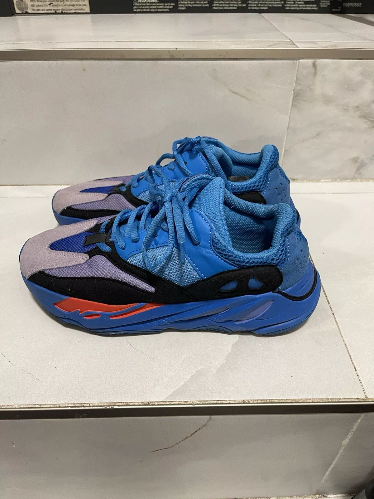 OG Adidas Yeezy Boost 700 Hi-Res Blue review Marcela 01