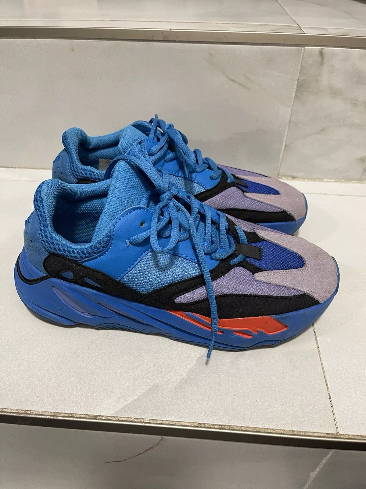 OG Adidas Yeezy Boost 700 Hi-Res Blue review Marcela 02