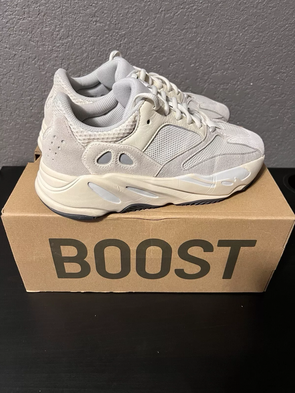 OG Yeezy Boost 700“Analog” review NICK 01