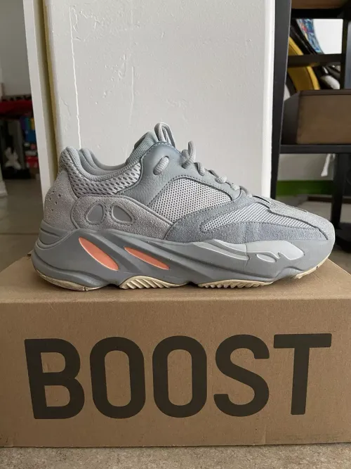 OG Yeezy Boost 700“Inertia” review 