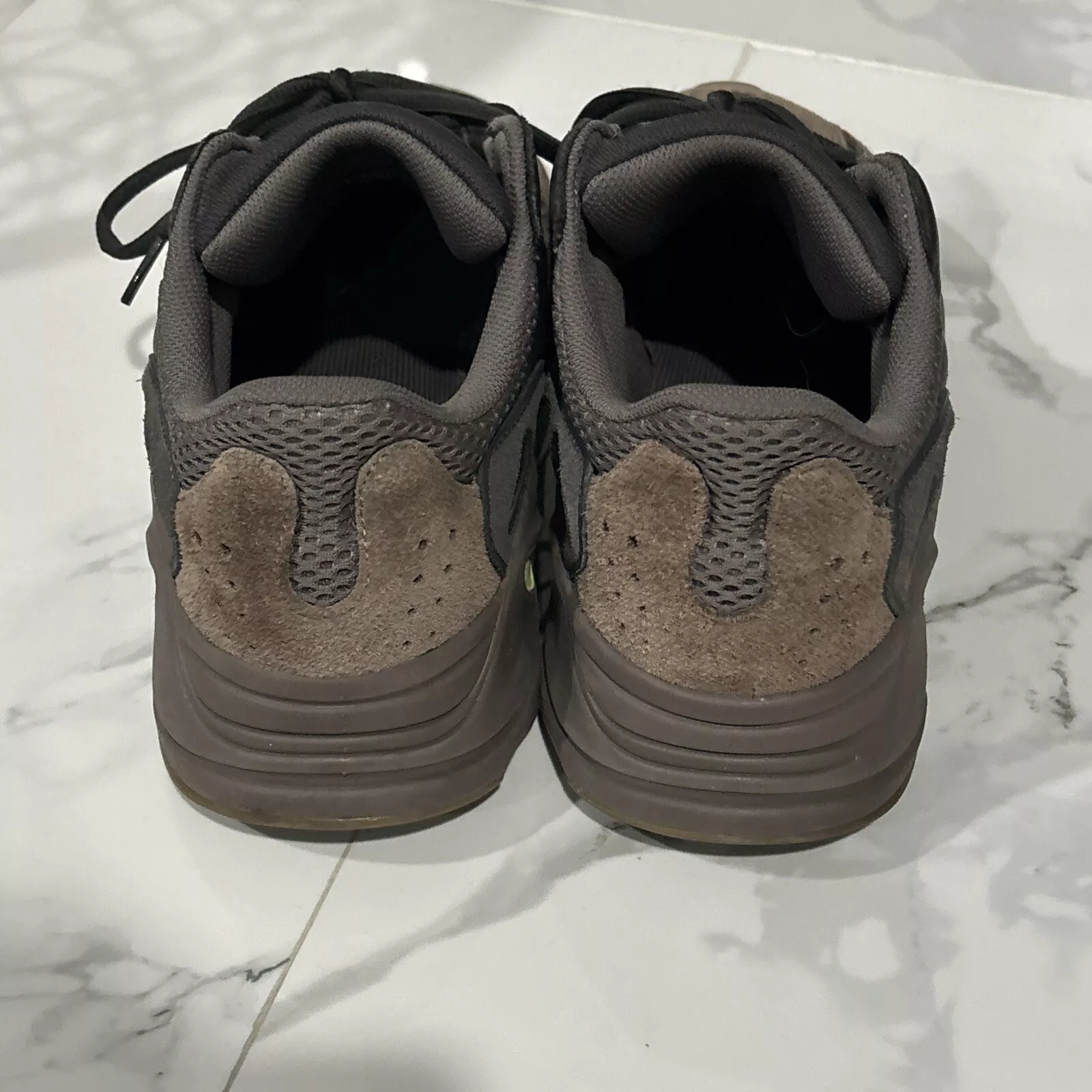 OG Yeezy Boost 700“Mauve” review Alicia Torres 02