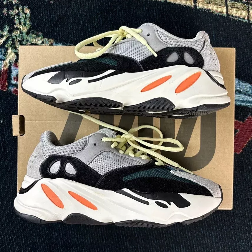 OG Yeezy Boost 700 OG“Wave Runner” review 0