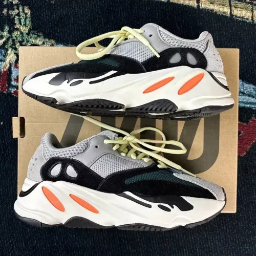 OG Yeezy Boost 700 OG“Wave Runner” review 