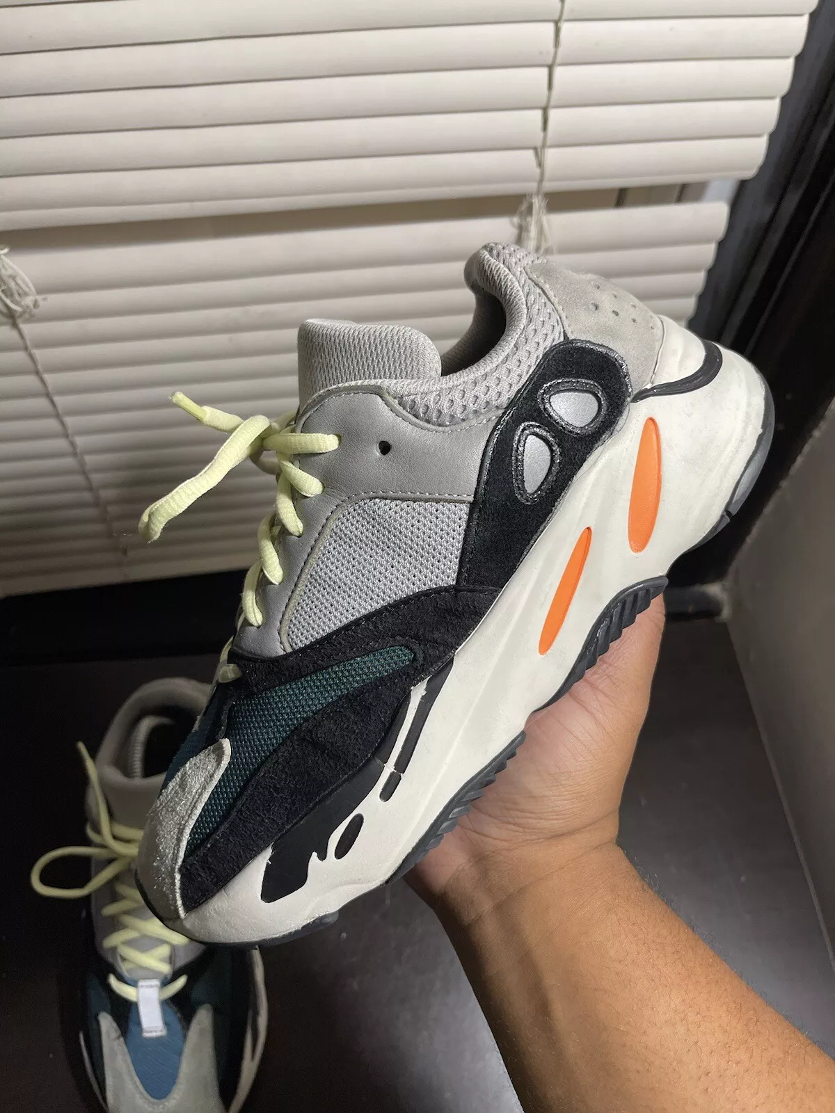 OG Yeezy Boost 700 OG“Wave Runner” review 0