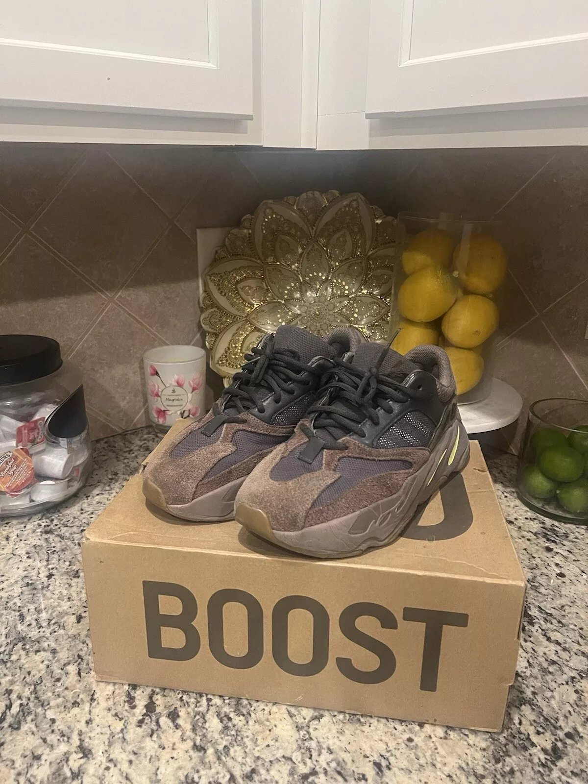 S2 Yeezy Boost 700 “Mauve” review Leonard 01