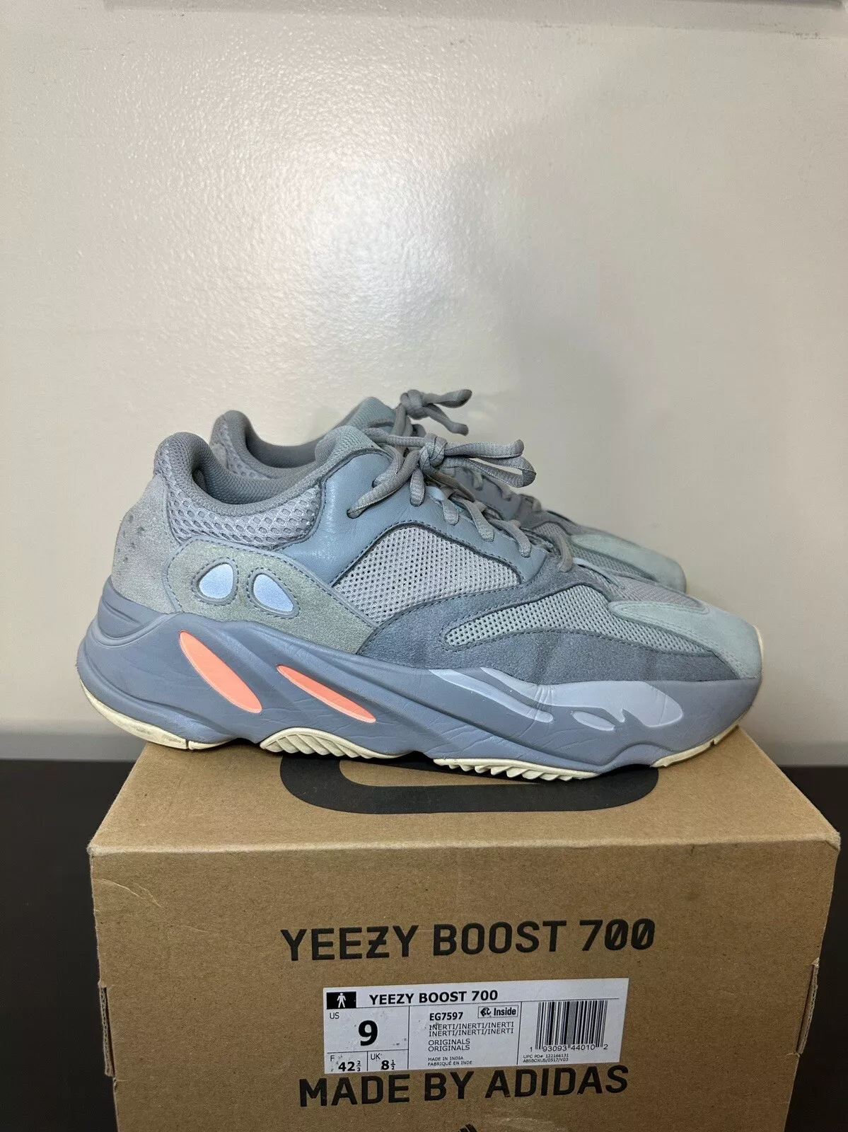 S2 Yeezy Boost 700“Inertia” review Jack 01