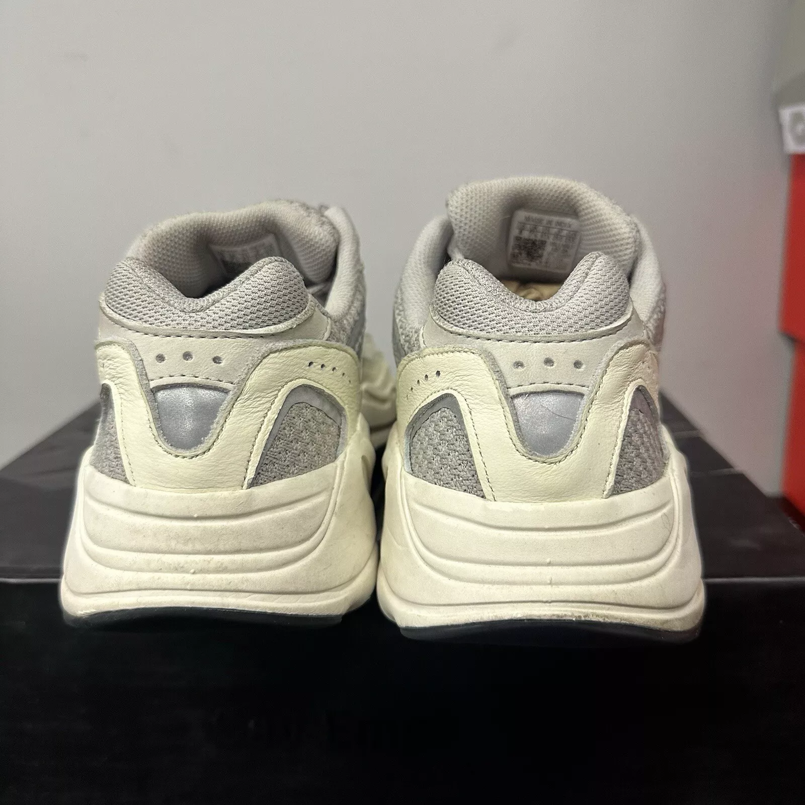 S2 Yeezy Boost 700 V2 “Static” EF2829 review NoThreePutts 02