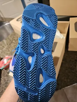 S2 Adidas Yeezy Boost 700 Hi-Res Blue review PinkRudy 01