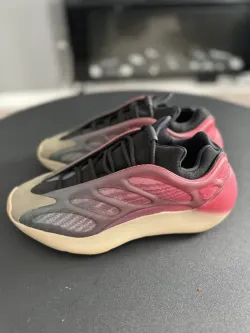 S2 Adidas Yeezy 700 V3 Fade Carbon review Will Barden 02