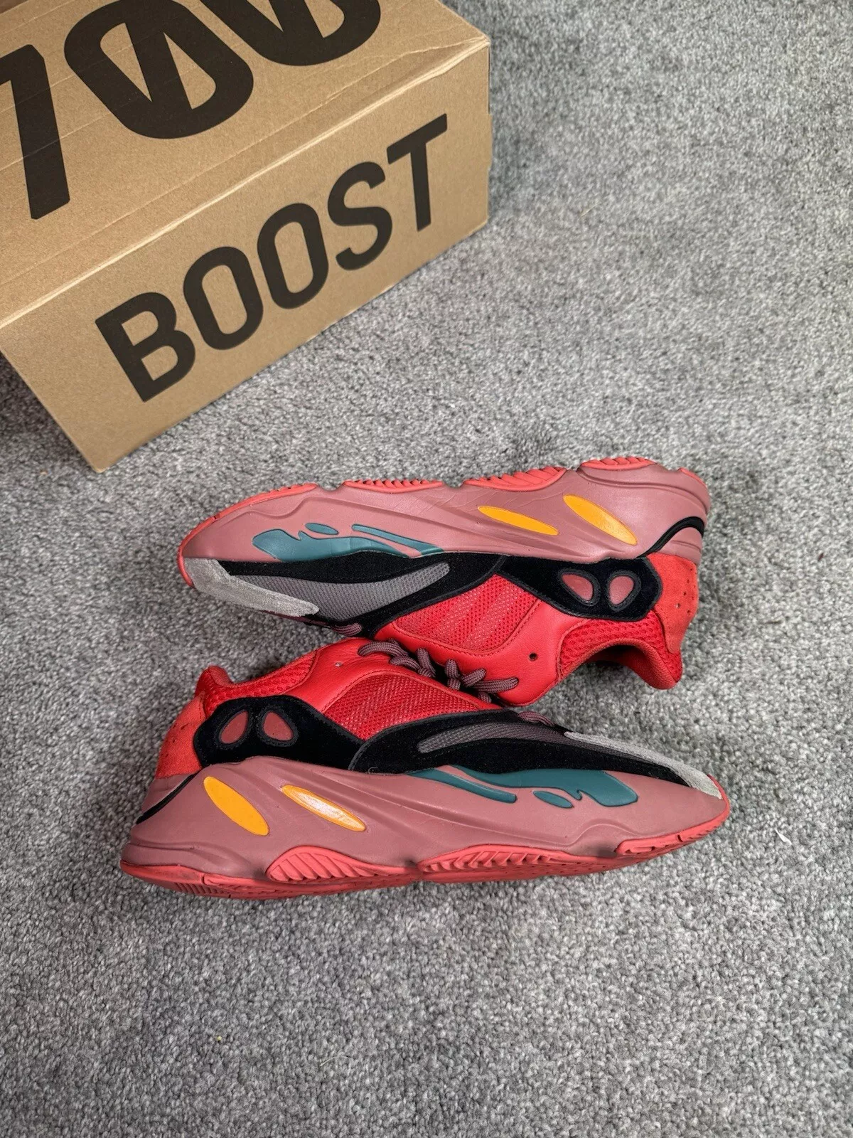S2 Adidas Yeezy Boost 700 Hi-Res Red review Erick 02