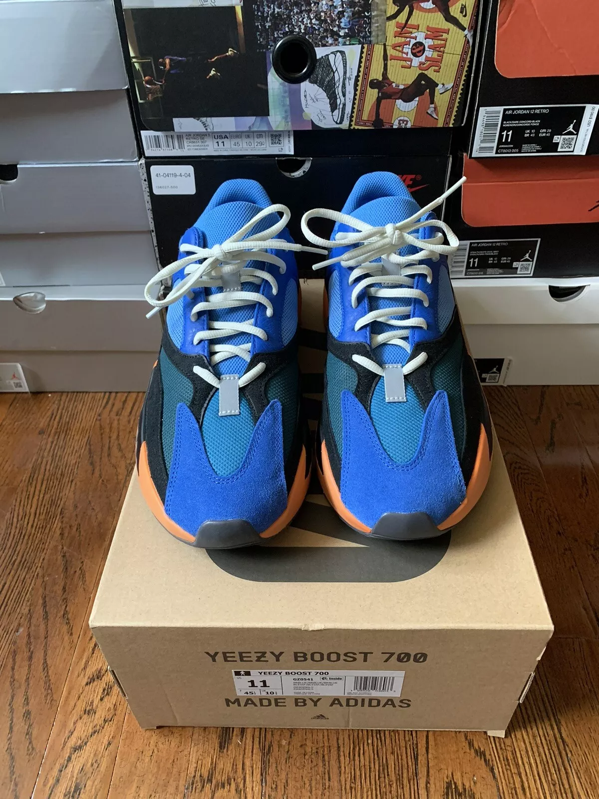 S2 Yeezy Boost 700 BRBLUE review Showtime 01