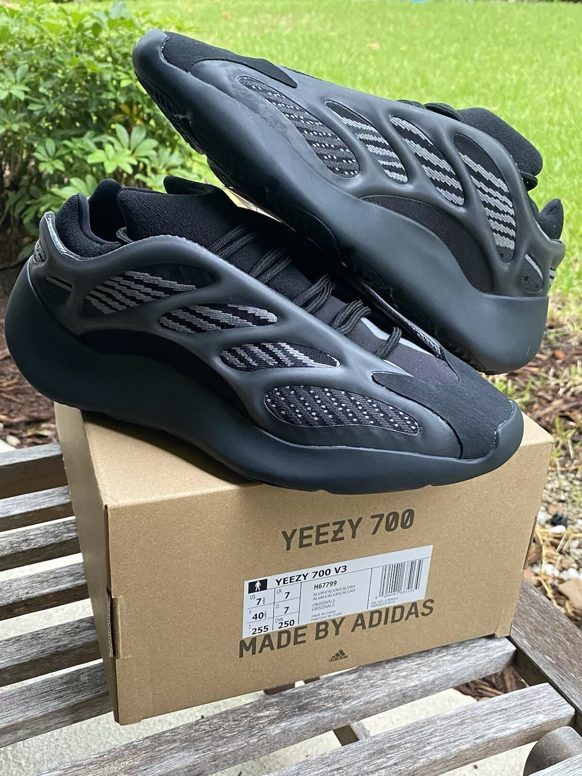 S2 Adidas Yeezy 700 V3 “Alvah”Basf Boost review Sandra McSharry