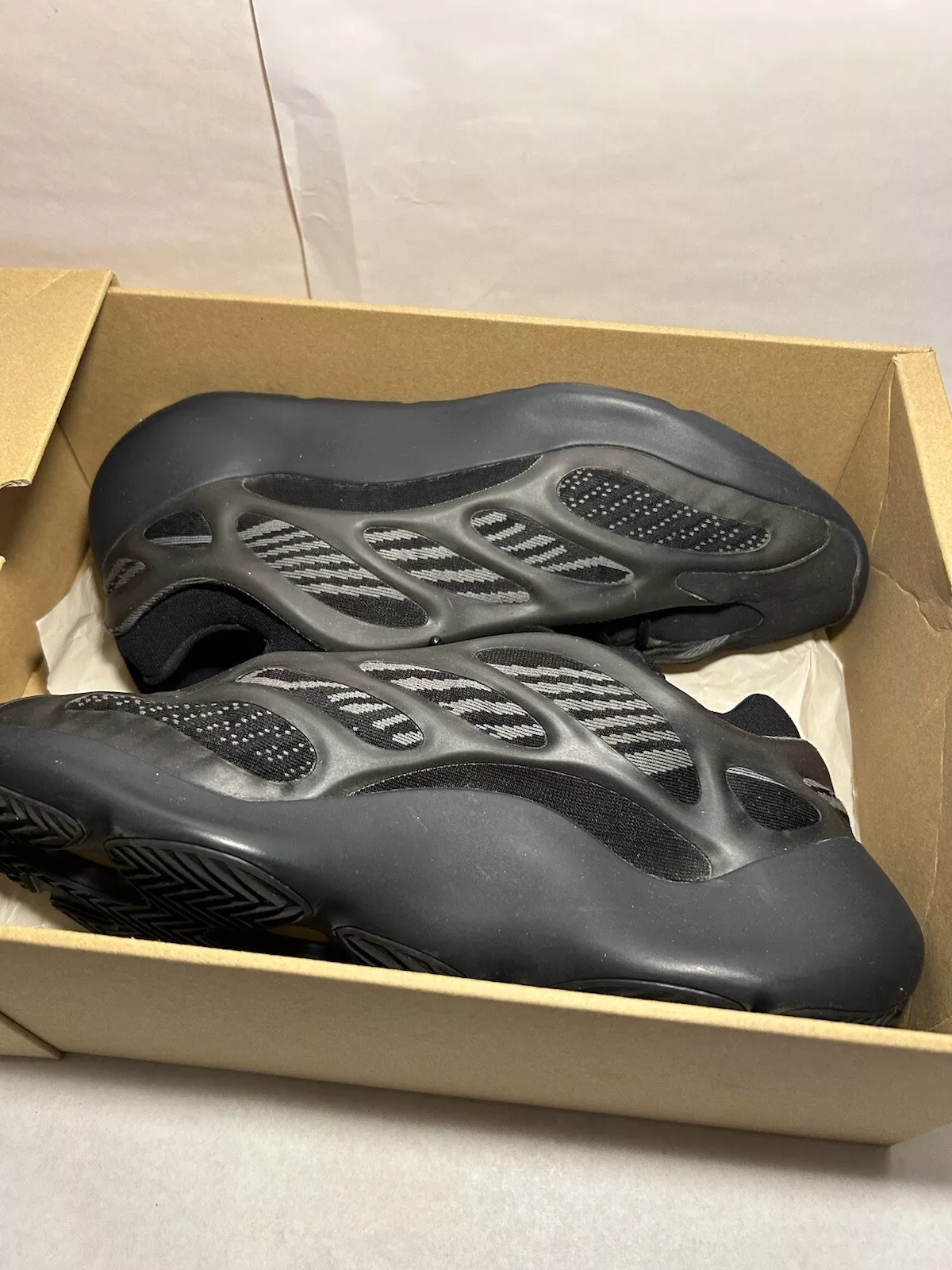 S2 Adidas Yeezy 700 V3 “Alvah”Basf Boost review Luis