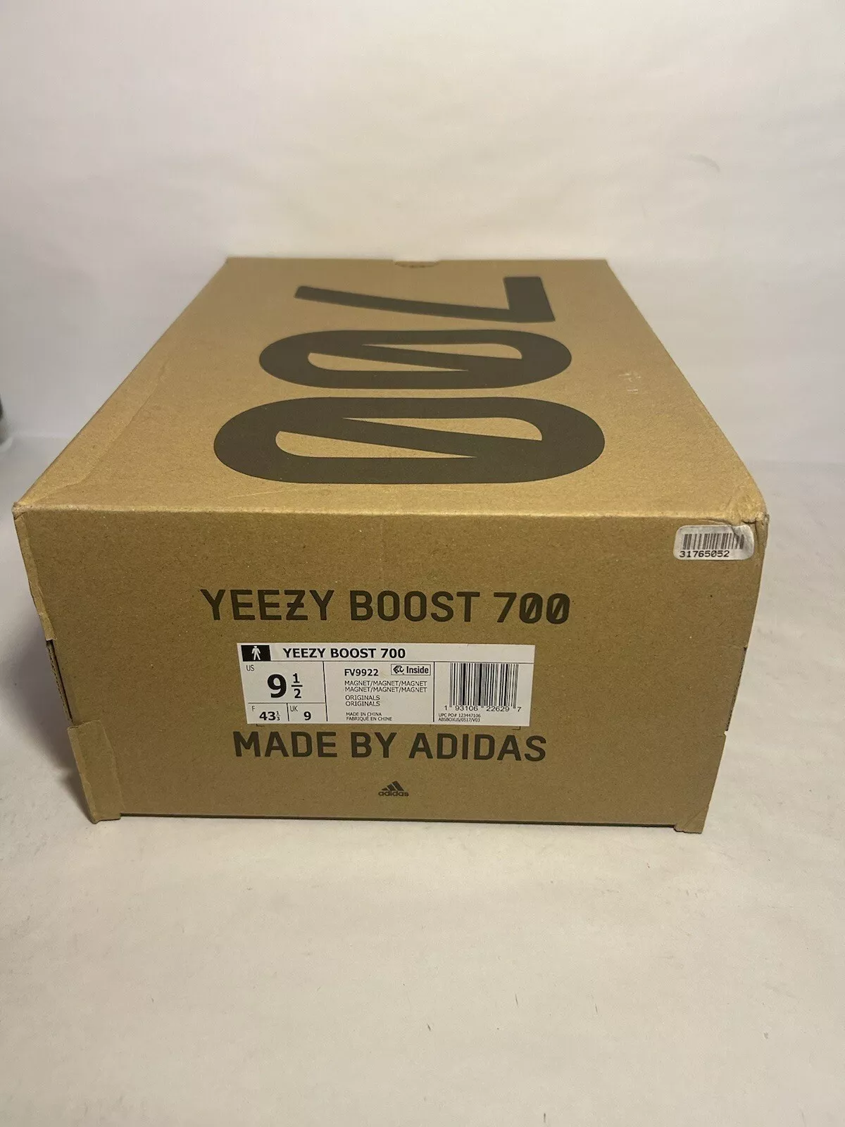 S2 700 V2 Yeezy Boost 700“Magnet” review James Gibson 01