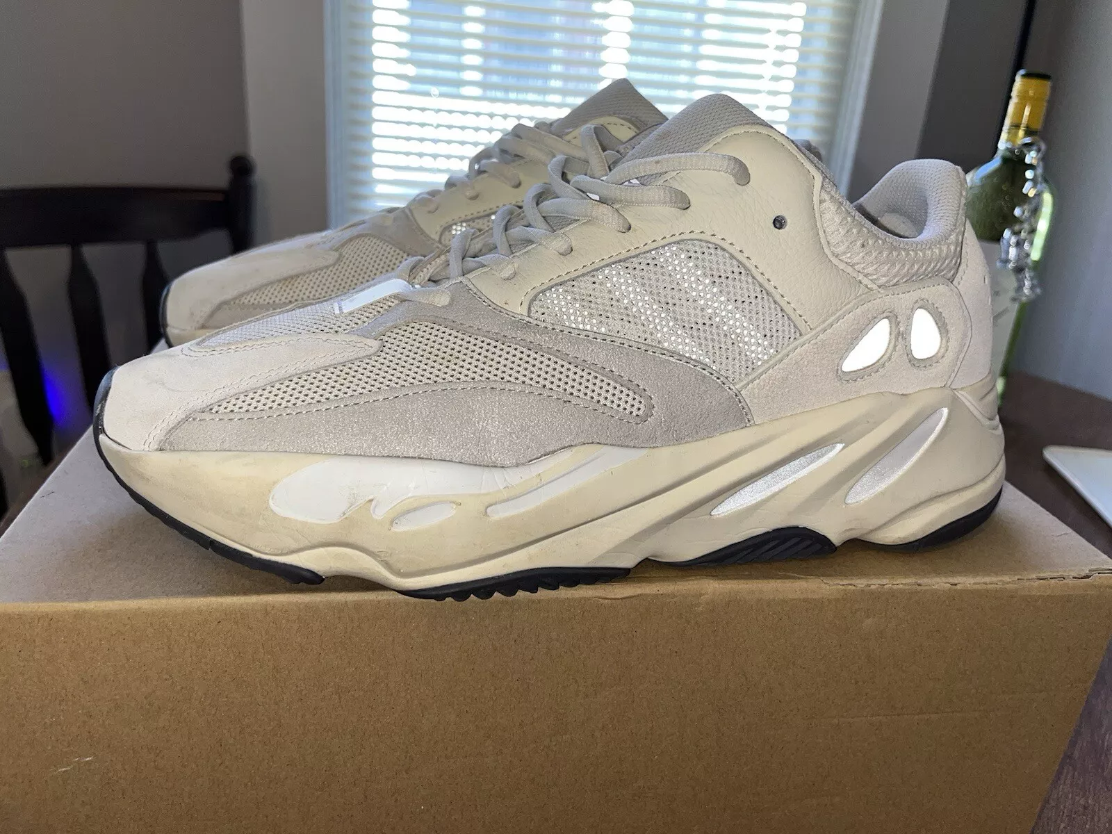S2 Yeezy Boost 700“Analog”  review David Edwards 02