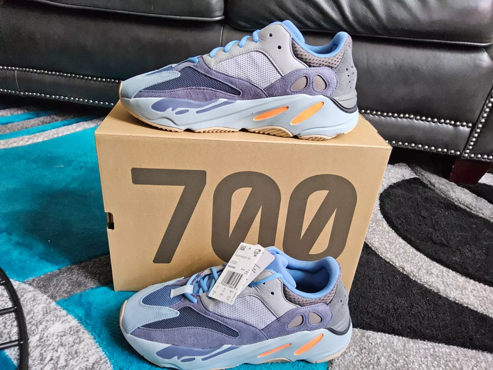 S2 Adidas Yeezy Boost 700 Carbon Blue Real Boost review Nicoleen flowers 01