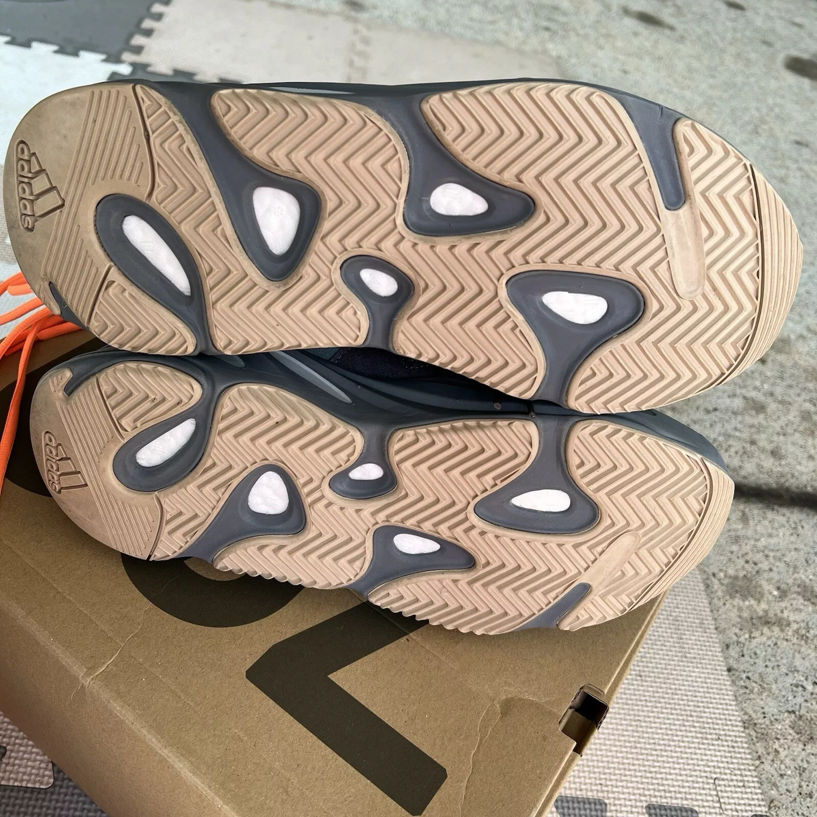 S2 Adidas Yeezy Boost 700 Teal Blue Real Boost review Angelo ortega 01