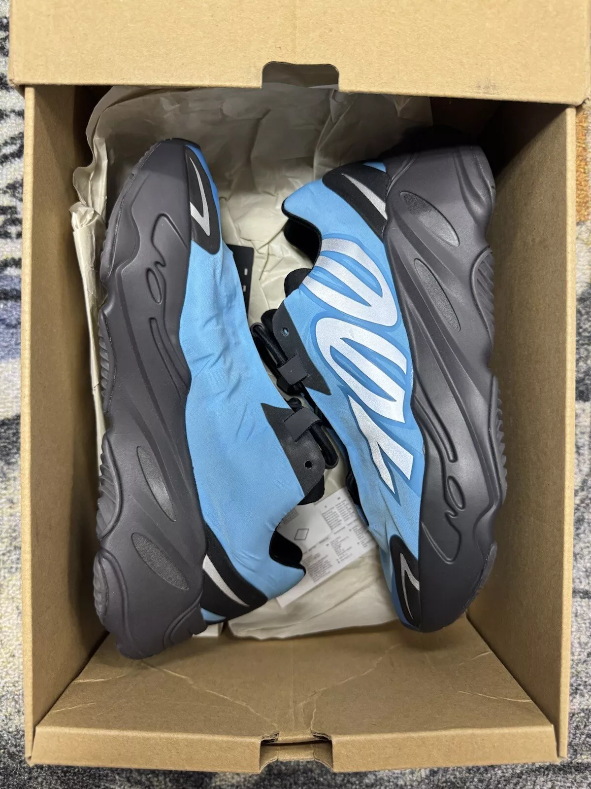 S2 Adidas Yeezy Boost 700 MNVN Bright Cyan review Omar Pardo 02