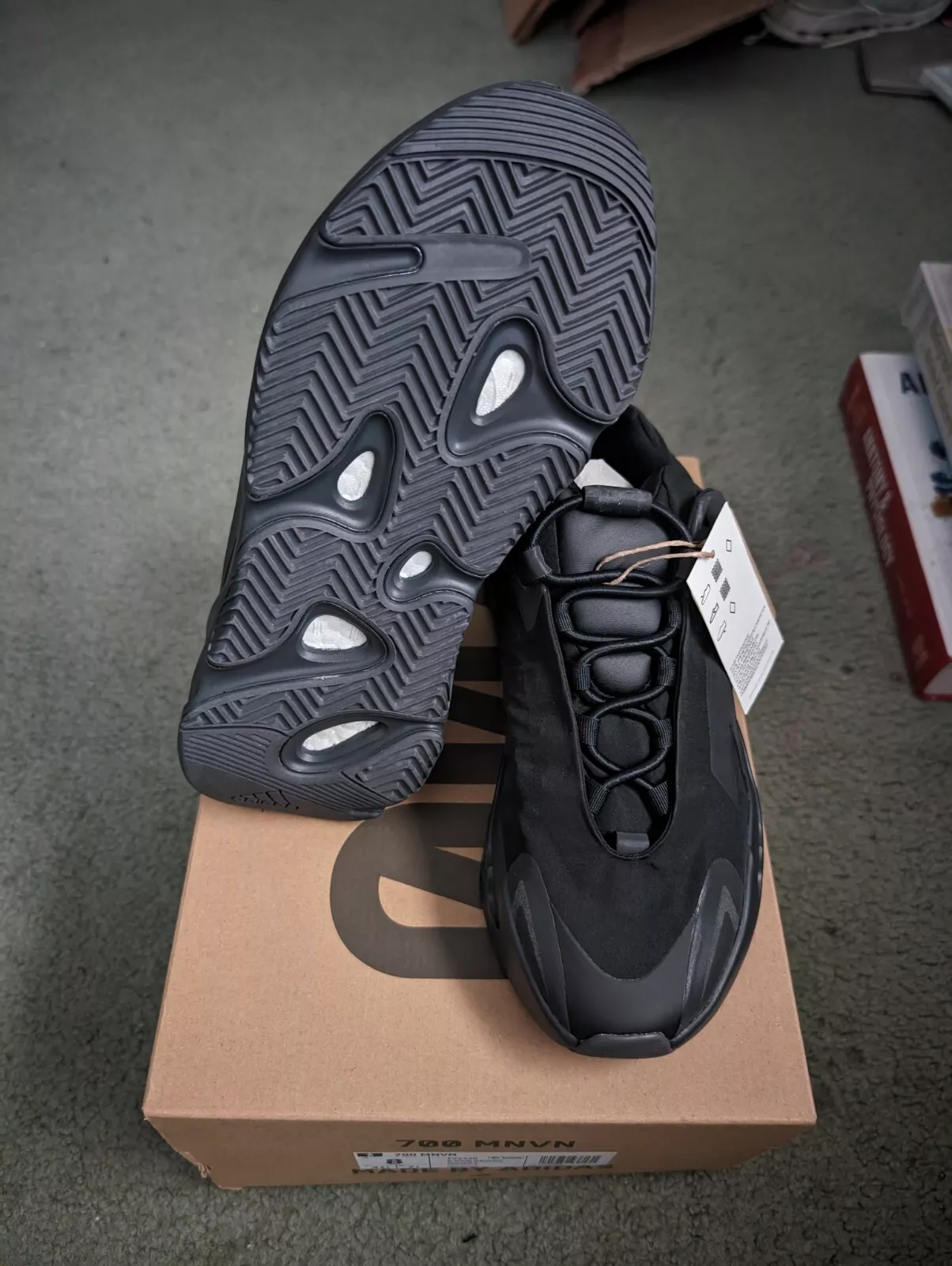 S2 Adidas Yeezy Boost 700 MNVN Triple Black review Hakimi Ismoil 01
