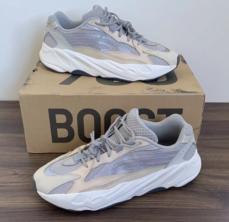 S2 Adidas Yeezy Boost 700 V2 Cream review Leonard 01