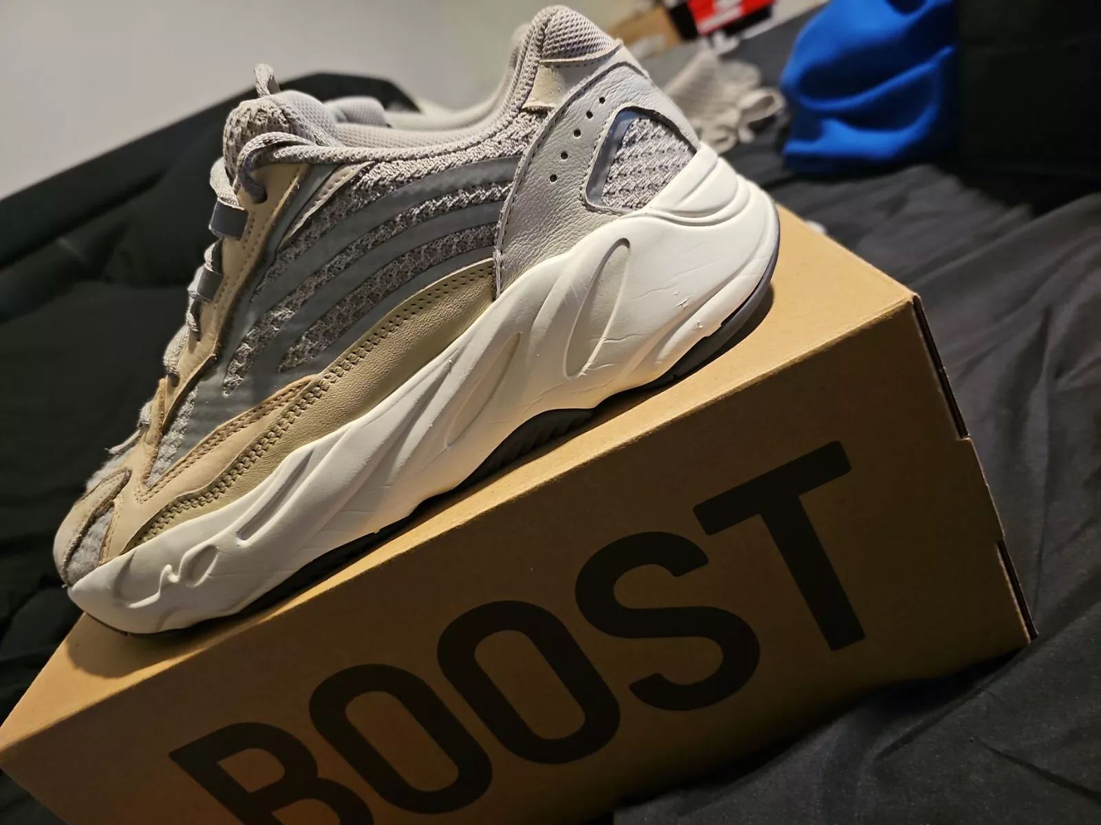 S2 Adidas Yeezy Boost 700 V2 Cream review Martina Mota