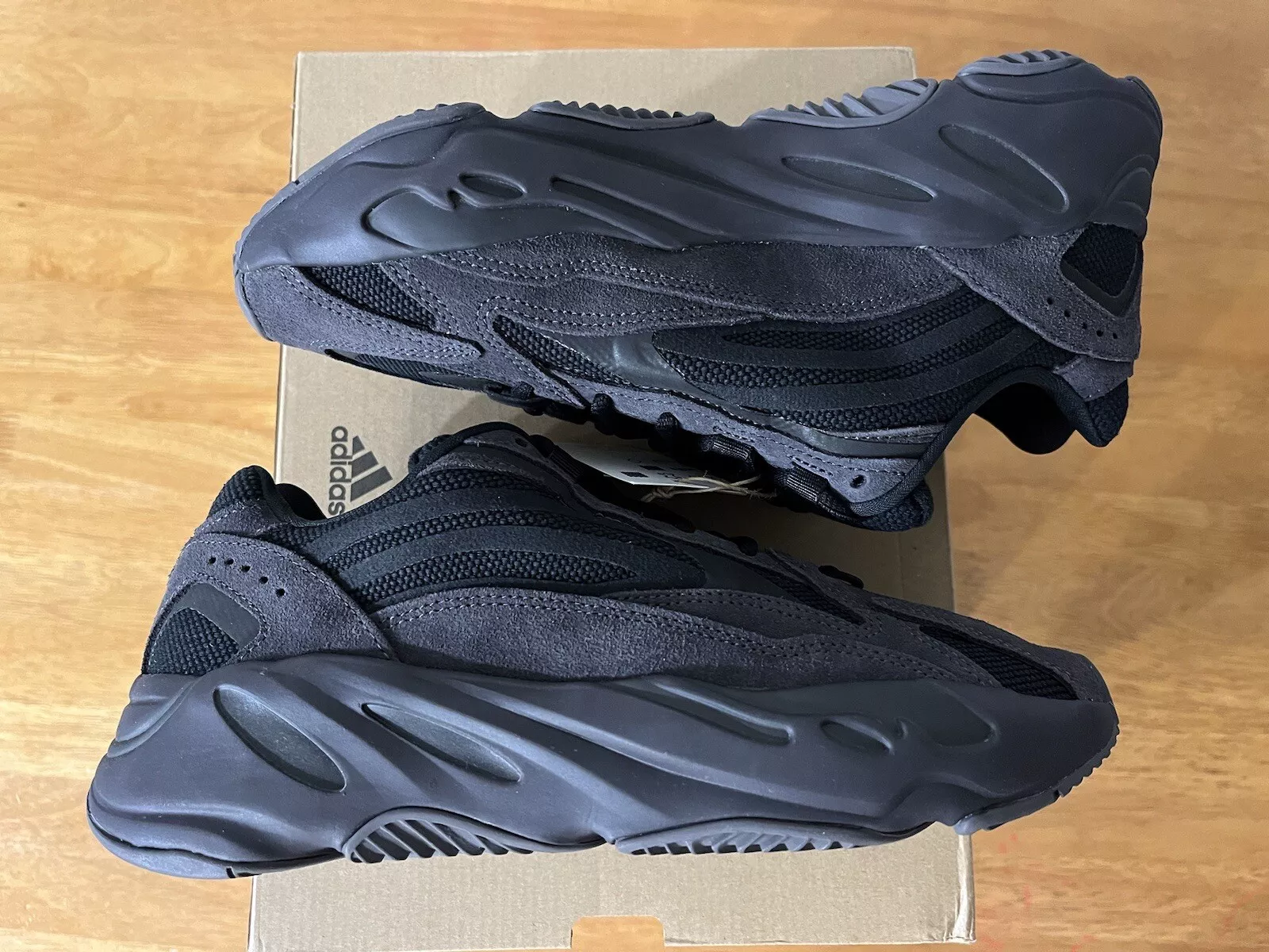 S2 700 V2 Yeezy Boost 700 V2 Vanta  review Esperanza 02