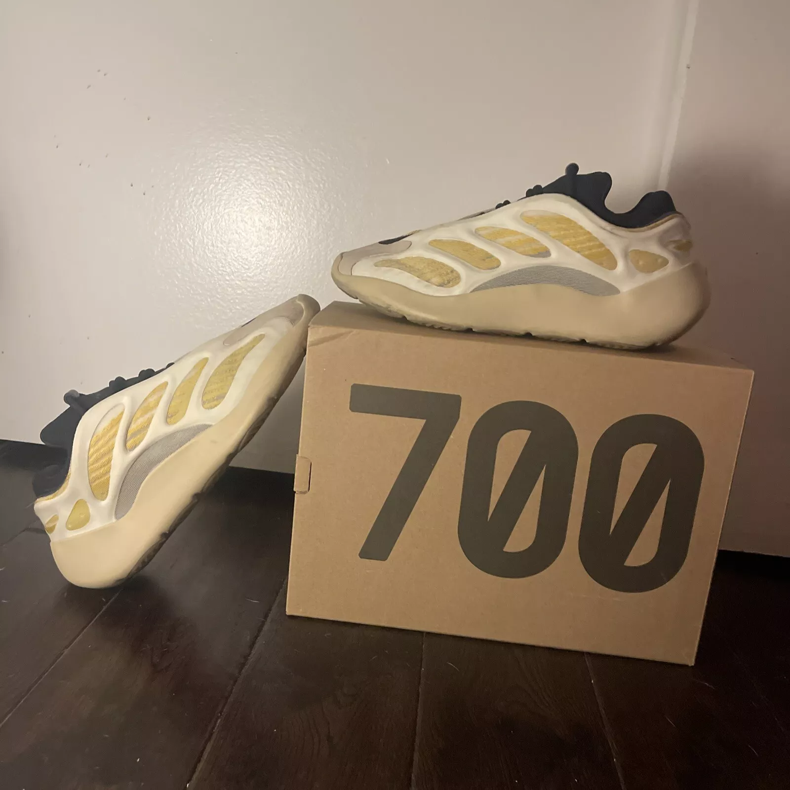 S2 Adidas Yeezy Boost 700 V3 Srphym review Kyron Spears 02