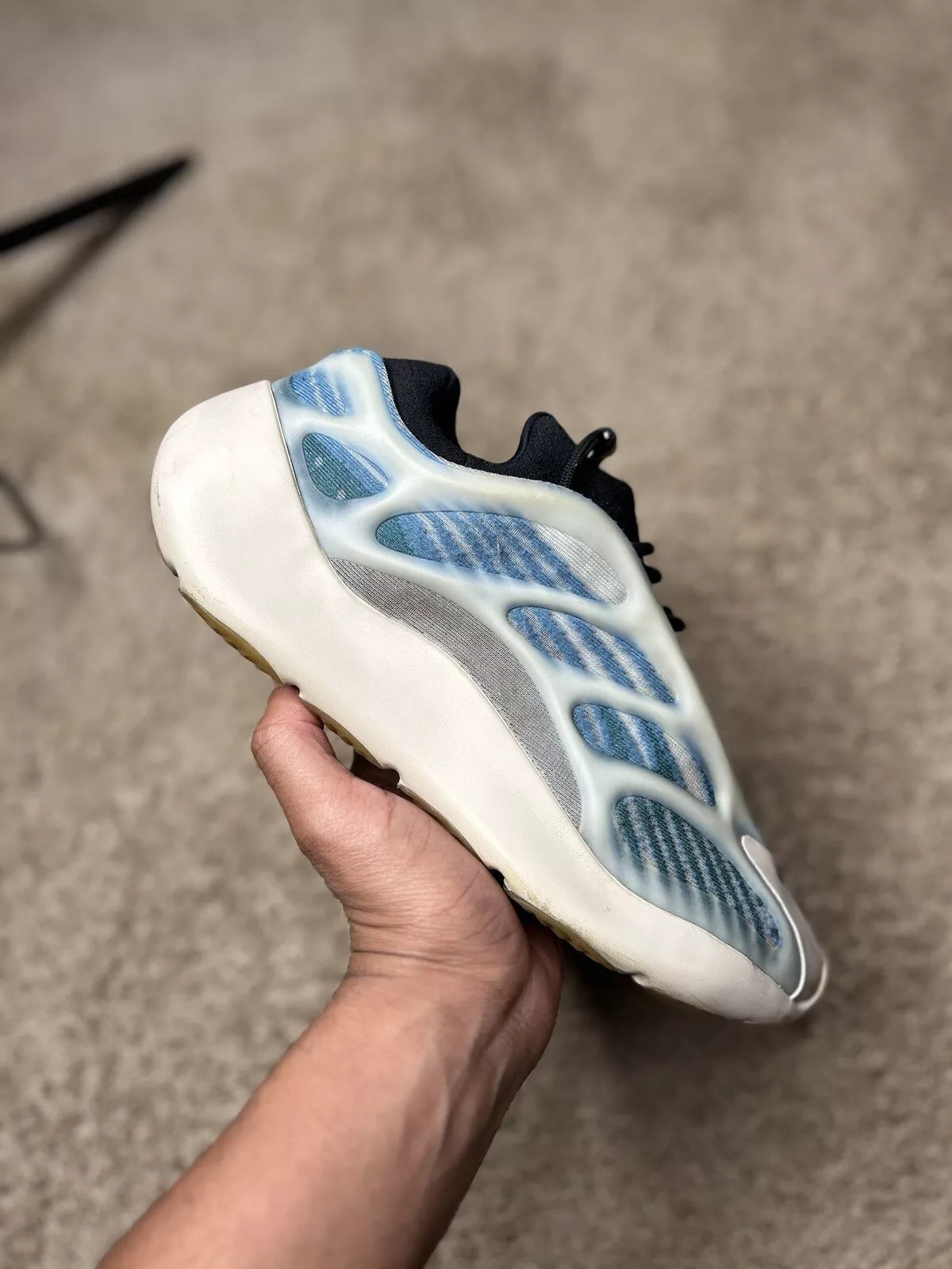 S2 Adidas Yeezy 700 V3 “Kyanite” Basf Boost review Cesar Chuki 01