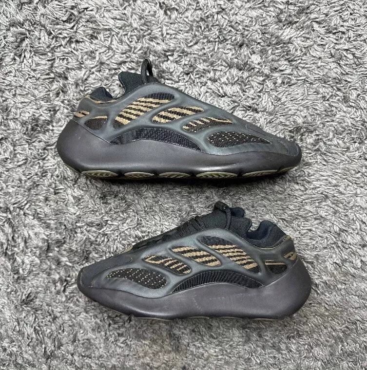 S2 Adidas Yeezy 700 V3 “Eremiel” review Katana 02