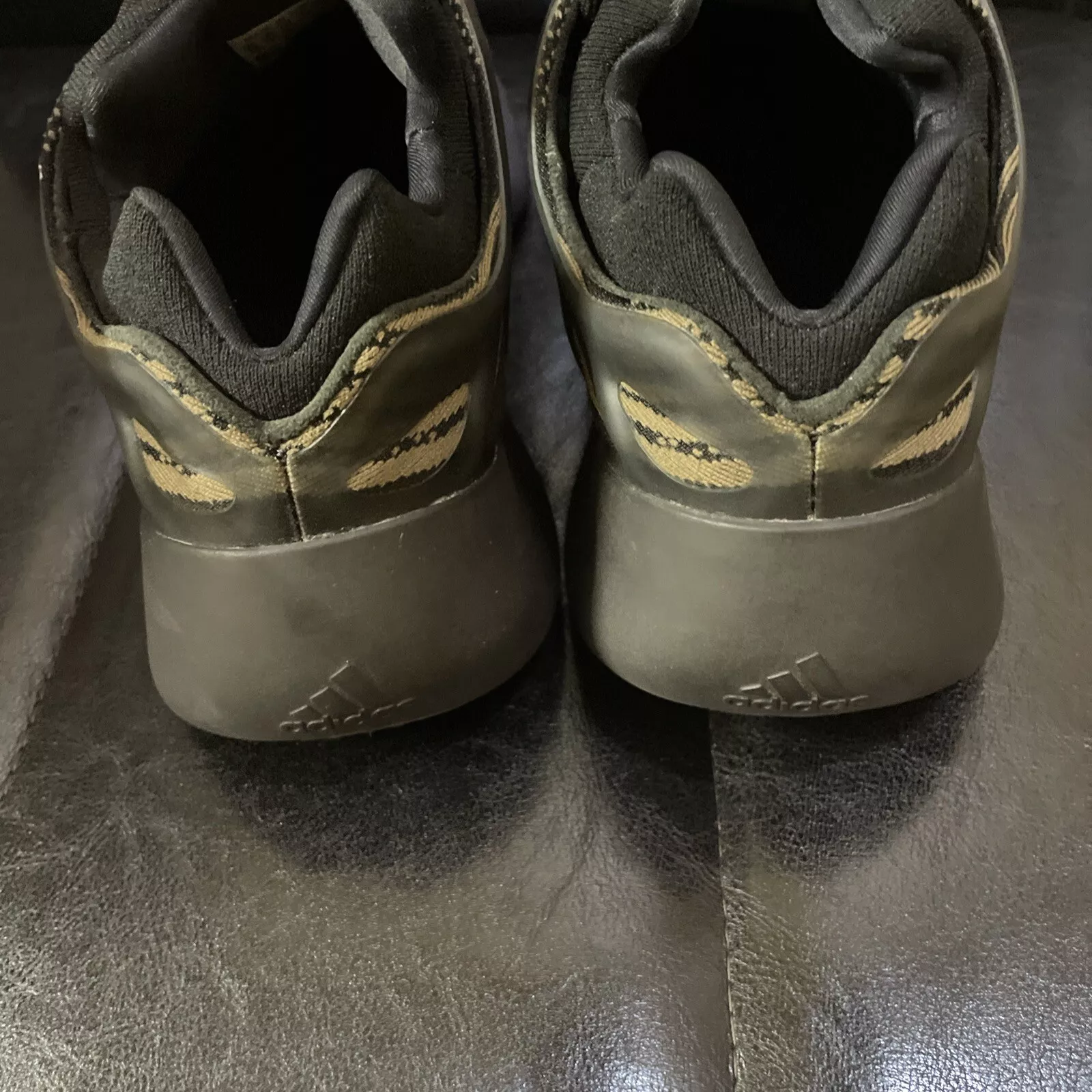 S2 Adidas Yeezy 700 V3 “Eremiel” review Laurent 02