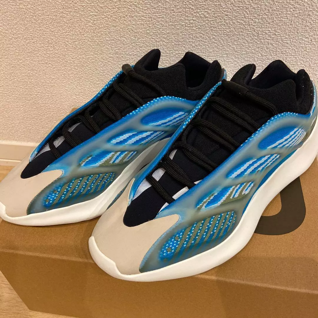 S2 Adidas Yeezy Boost 700 V3 Azareth Basf Boost review Sean 01