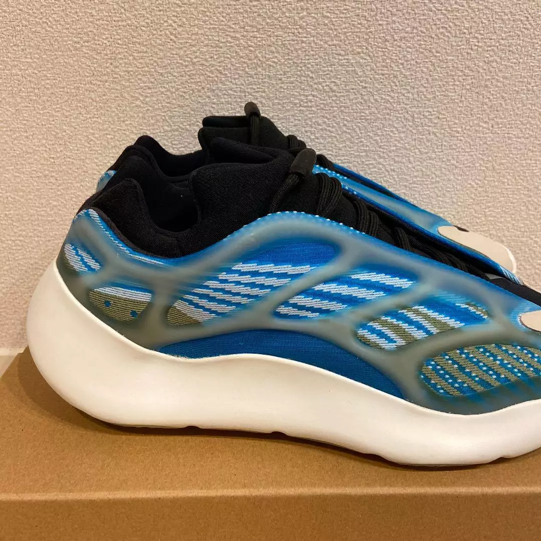 S2 Adidas Yeezy Boost 700 V3 Azareth Basf Boost review Sean 02
