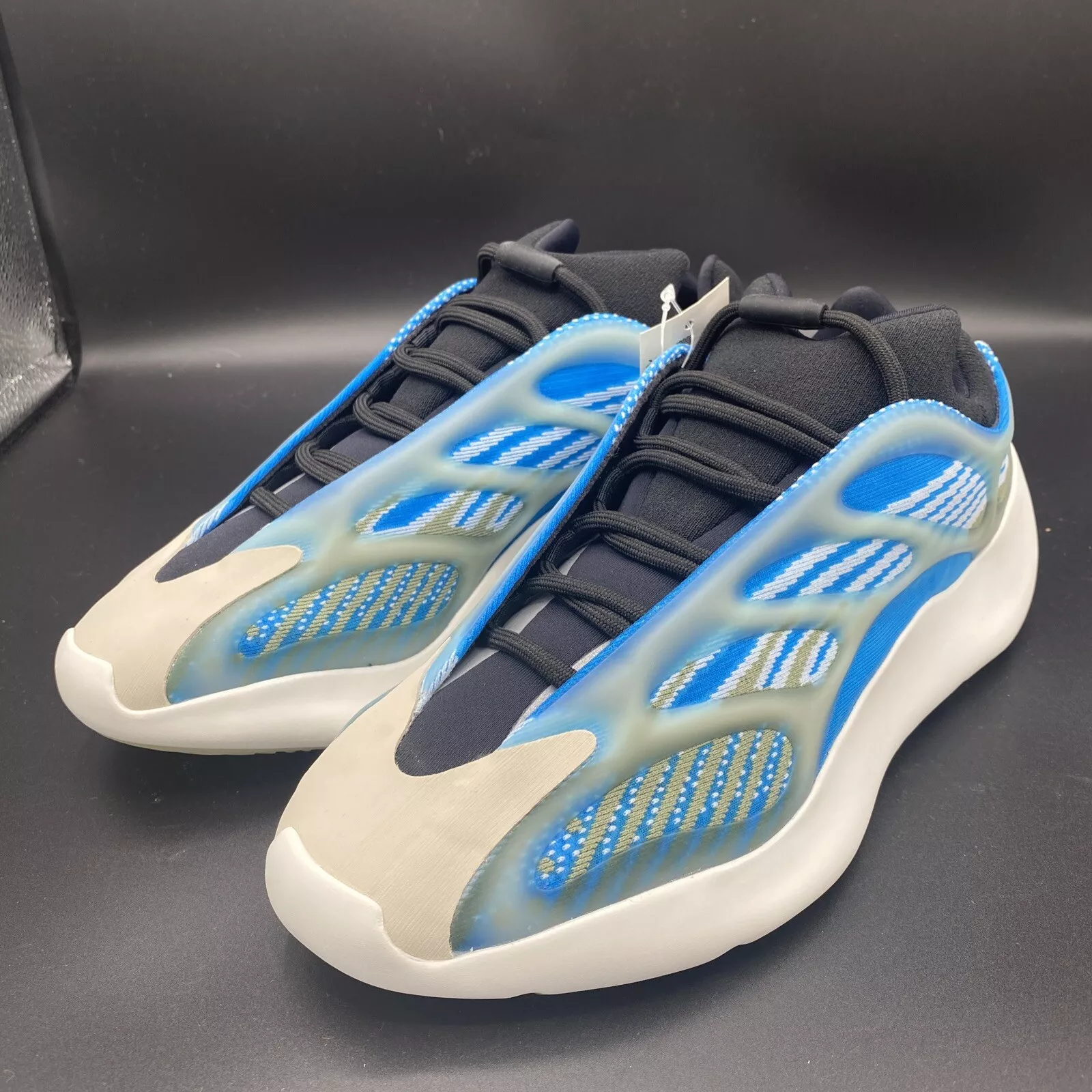 S2 Adidas Yeezy Boost 700 V3 Azareth Basf Boost review Laurent 02