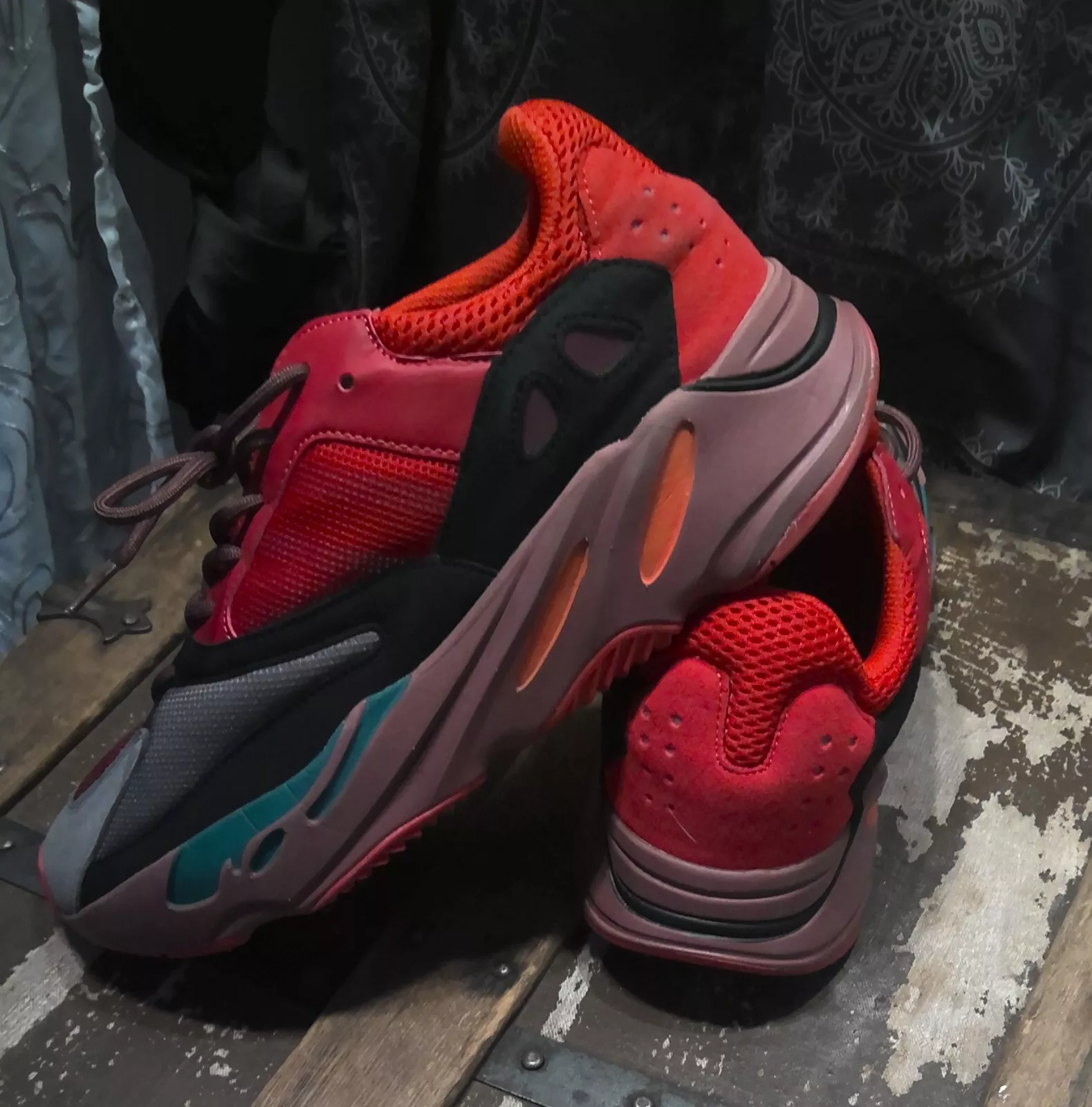 AH Adidas Yeezy Boost 700 Hi-Res Red review Nicole 02